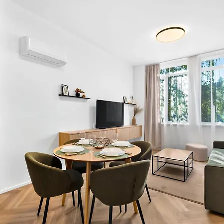 Large Family For 6 - Ac & Garage Bratislava