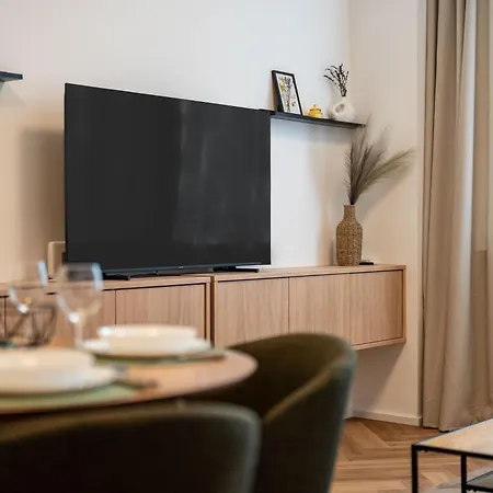 Large Family For 6 - Ac & Garage * Братислава